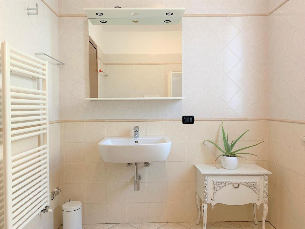 Casa Ulivi Bianco Apartment Риволтела Екстериор снимка